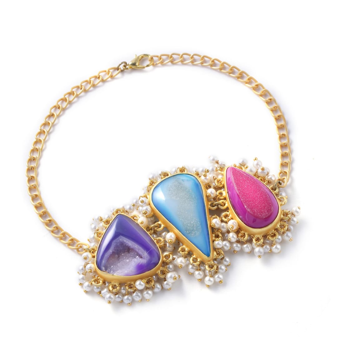 Agate Bracelet With Pearls Studded In Brass Metal Rakhi