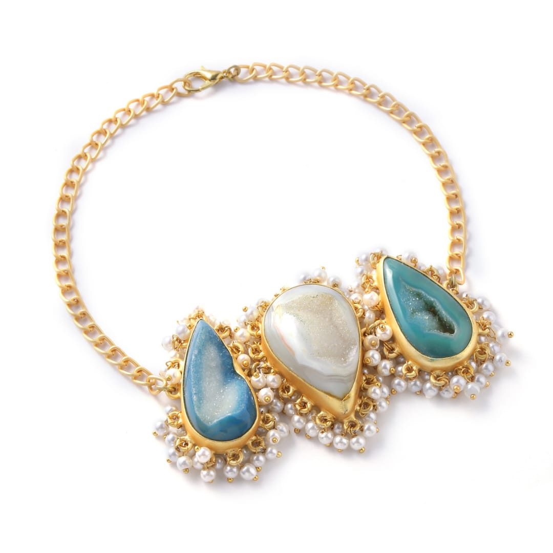 Agate Bracelet With Pearls Studded In Brass Metal Rakhi