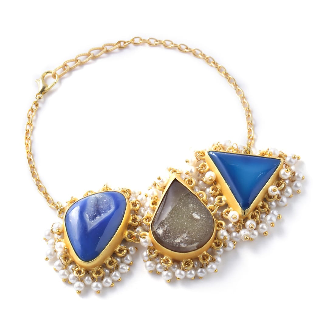 Agate Bracelet With Pearls Studded In Brass Metal Rakhi