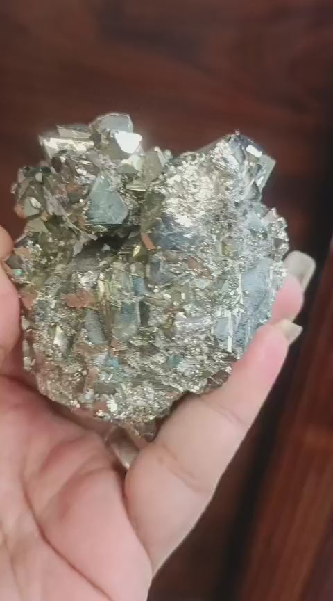Ultra Shiny Pyramidal Pyite